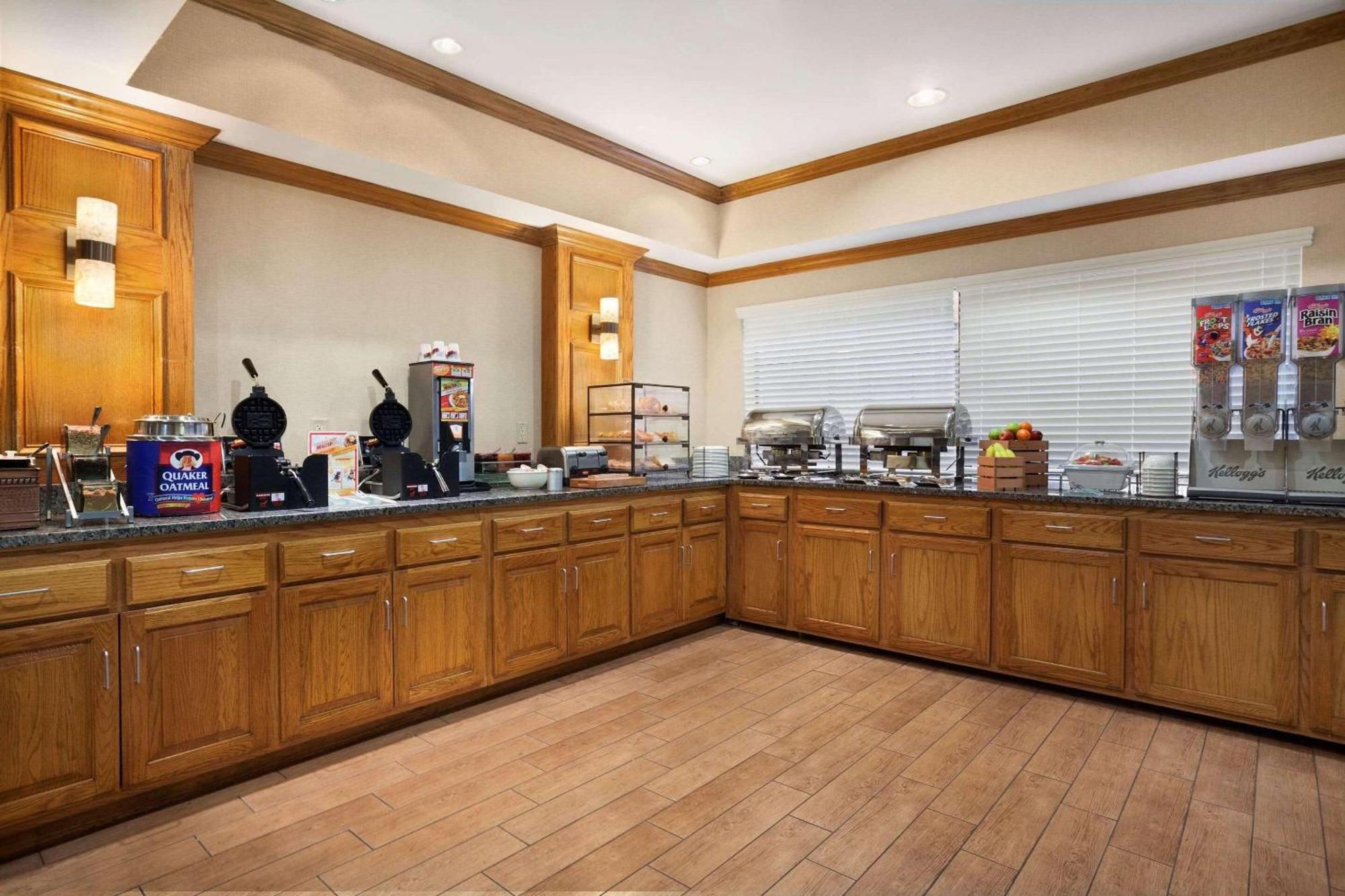 Country Inn & Suites By Radisson, Lubbock, Tx Ngoại thất bức ảnh